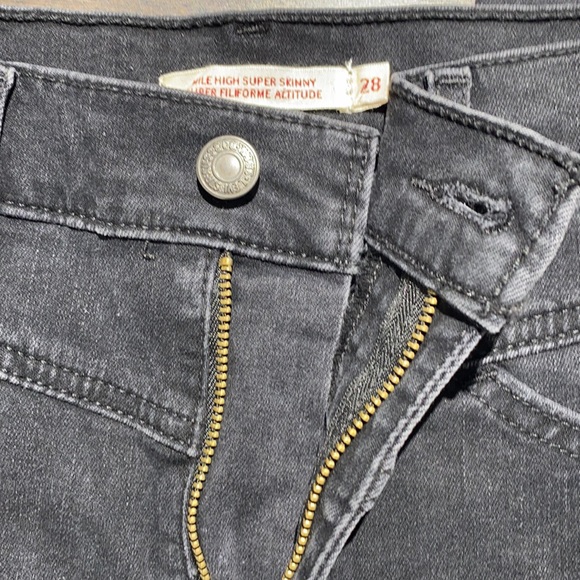 NWT LEVIS Mile High Black High Waisted Jeans 28 - Picture 3 of 3